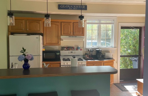 Gloucester House | Lanes Cove Coastal, Tranquil 2 Bed/2.5 Bath