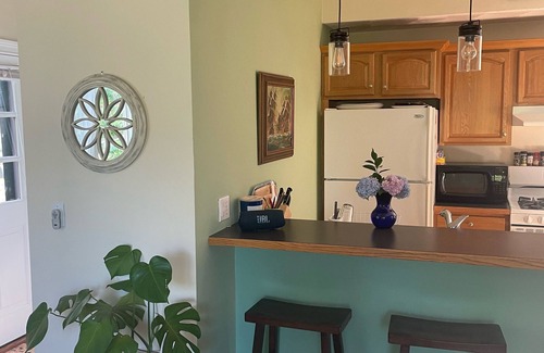 Gloucester House | Lanes Cove Coastal, Tranquil 2 Bed/2.5 Bath