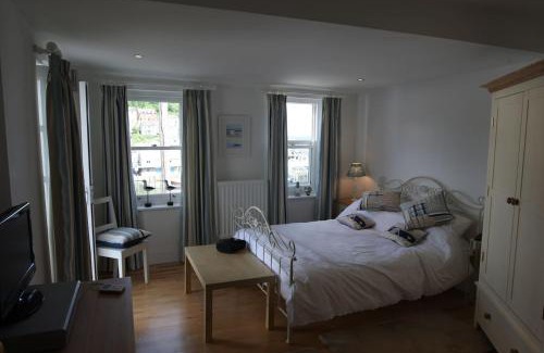 West Looe Apartment | Lanescot, Harbour View With Terrace
