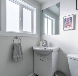 Forest Lawn House | Laneway Carriage House