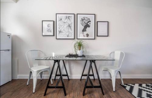Forest Lawn House | Laneway Carriage House