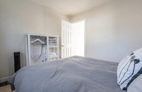Forest Lawn House | Laneway Carriage House