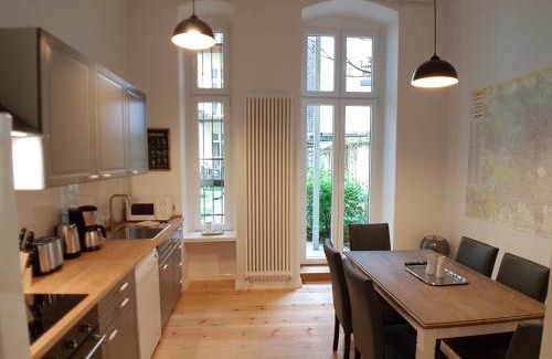 Schoeneberg Apartment | LANG Re by ROCKCHAIR Apartments l SUPERHOST Status l 2 Bedrooms Boxspringbeds in City Center - Cozy Family & Business Flair welcomes you!
