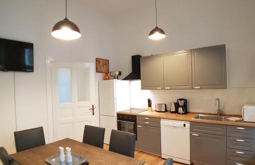 Schoeneberg Apartment | LANG Re by ROCKCHAIR Apartments l SUPERHOST Status l 2 Bedrooms Boxspringbeds in City Center - Cozy Family & Business Flair welcomes you!