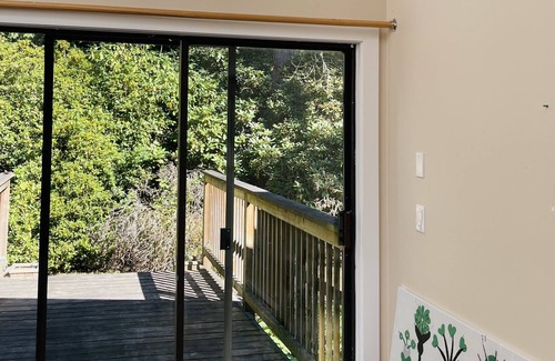Langley House | Langley 2- bedroom on 9 Acre Greenbelt and River -A