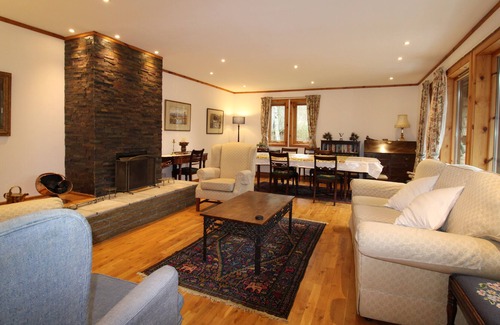 Nethy Bridge House | Langrick - Tranquil home in Nethybridge
