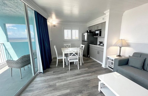 Fort Myers Beach Hotel | Lani Kai Beachfront Resort