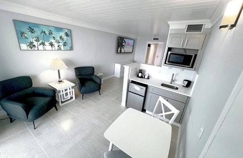 Fort Myers Beach Hotel | Lani Kai Beachfront Resort