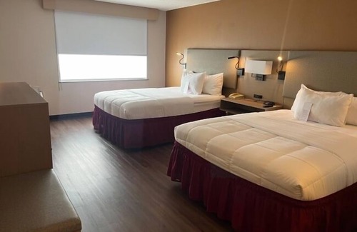 Lansing Hotel | Lansing Delta West Hotel