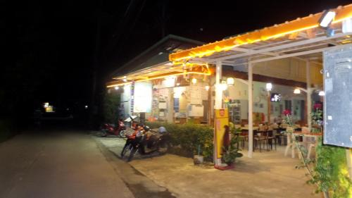 Ko Lanta House | Lanta Triple Novel