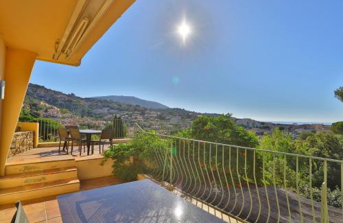 Bormes-Les-Mimosas Apartment | Lantana luxury property