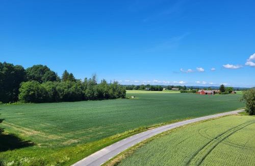 Motala House | Lantligt gästrum med gratis wifi & bastu