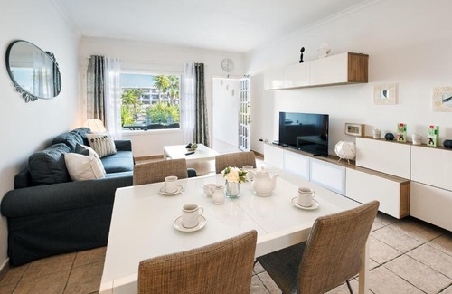 Costa Teguise Apartment | Lanzahost Gibshouses Playa Bastian