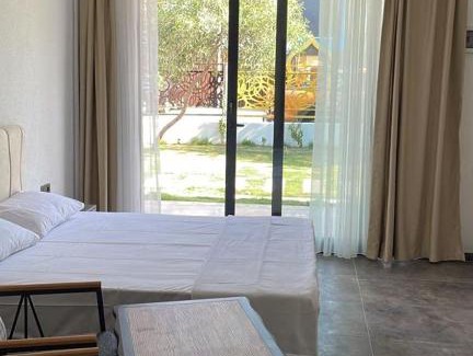 Bitez Bed & Breakfast | laos apart