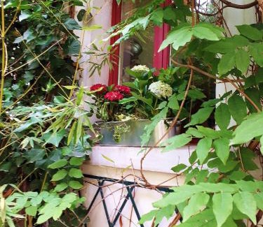 Charonne Apartment | lapetitemaisondeparis