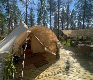 Mellanstrom Other | LaplandLiv Glampingtent with private sauna at the lake!