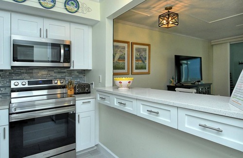Longboat Key Condo | LaPlaya 106A-Beach front!