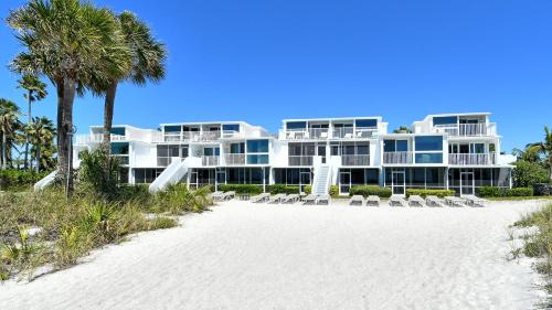 Longboat Key Apartment | LaPlaya 108B Dream views of the Gulf from your private balcony or screened lanai just steps from the beach
