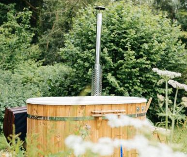 Cholderton Apartment | Lapwing Hut
