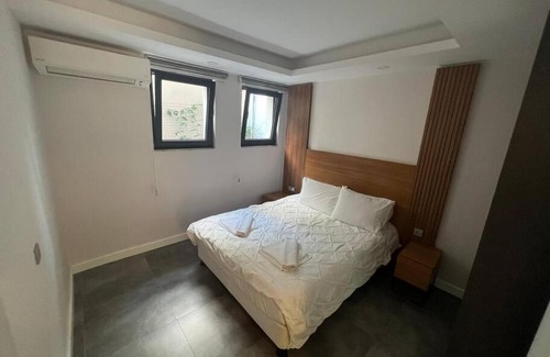 Eski Lara Apartment | Lara's Homes B1 Basement (2+1)