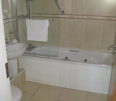 Kilkenny House | Laragh House B&B