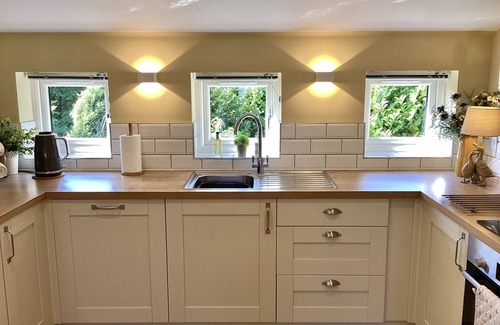 Ellon Cottage | LARCHWOOD LODGE, family friendly, with a garden in Ellon