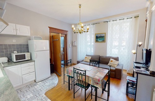Bagneres-de-Luchon Apartment | Large 1-bedroom T2 on Etigny lane, ideal for vacationers and curists.