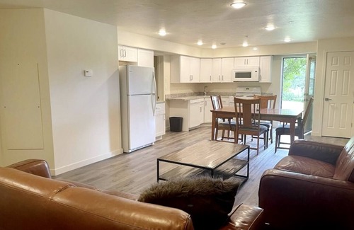 Homer Apartment | Large 1 bedroom 1 bath with Sauna