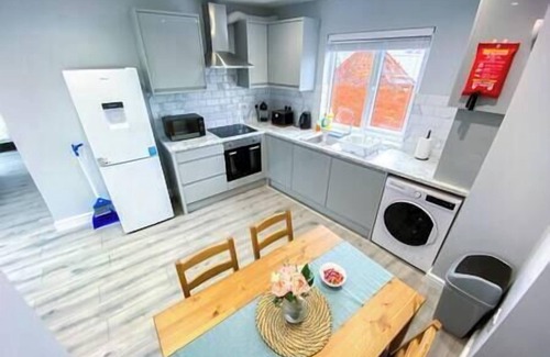 Harringay Apartment | Large 1-Bedroom Flat, 5 Guest, London - F4