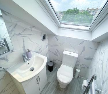 Harringay Apartment | Large 1-Bedroom Flat, 5 Guest, London - F4