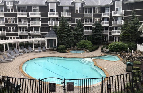 Snowshoe Condo | Large 1 Bedroom with Den. Second floor overlooking pool.