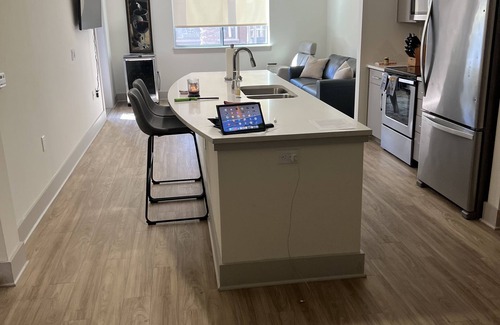 Desert View Village Apartment | Large 1 br over 800 sq ft. Ground level pool view workout and car spacennnn