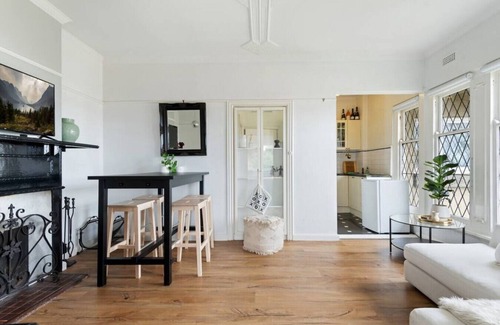 South Yarra Apartment | Large 1B South Yarra