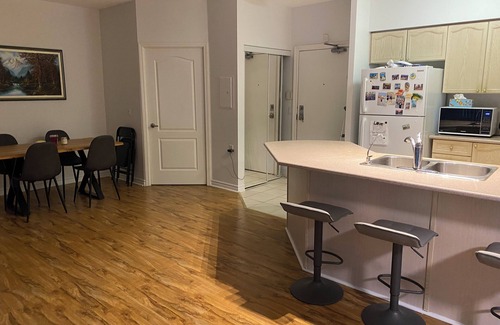 North York Condo | Large 2+2+den, private terrace, gym, sauna, garage, walk to subway!
