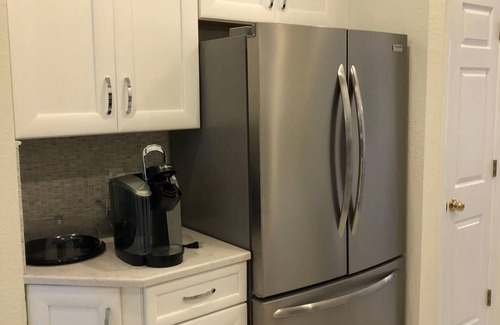 Ocean View Condo | Large 2-bedroom, 2 bath villa, sleeps 6, w/grill on the golf course-Bear Trap