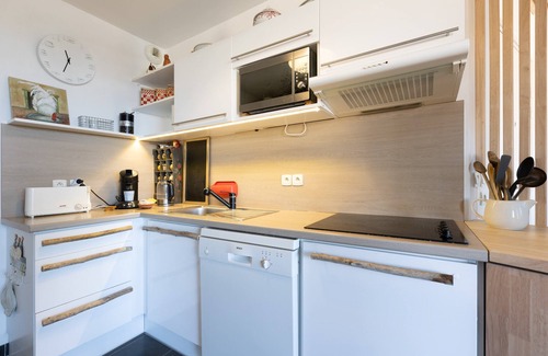 Palavas-les-Flots Apartment | Large 2 BR Panoramic Terrace & Parking
