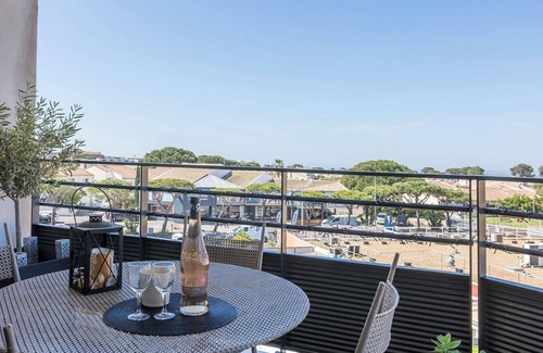 Palavas-les-Flots Apartment | Large 2 BR Panoramic Terrace & Parking
