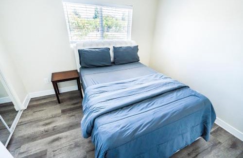 Los Angeles Apartment | Large 2 levles 5 bedroom with 3 bathroom and 2 parking