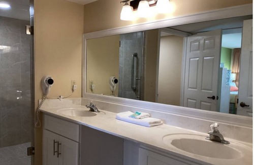 Weston Condo | Large 2BR 2BTH Timeshare Apt in Weston, Fl. @ Vacation Village 2/3-2/10