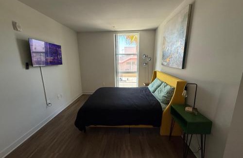 Westlake South Apartment | Large 2BR w balcony - DTLA!