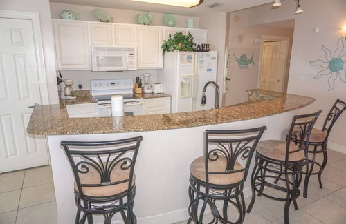 Panama City Beach Condo | LARGE 3 BEDROOM! PLENTY OF ROOM & GREAT VIEWS!