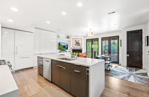 Canyon Links House | Large 3 BR - Sleep 8, Gourmet Kitchen, Beautiful Master, Large Balcony, Amazing Views!
