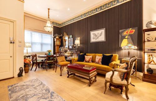 Paddington Apartment | Large 4-Bed 8-Guests w Patio 1841 House Paddington