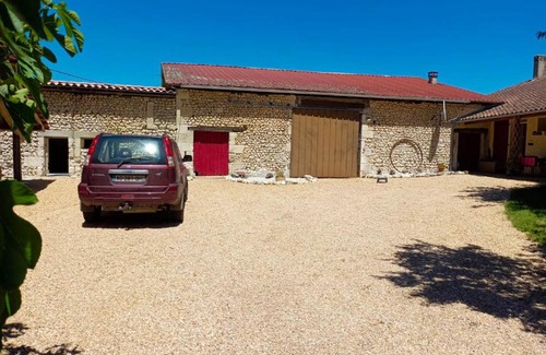 Petit-Bersac House | Large 4 bed house in the Dordogne