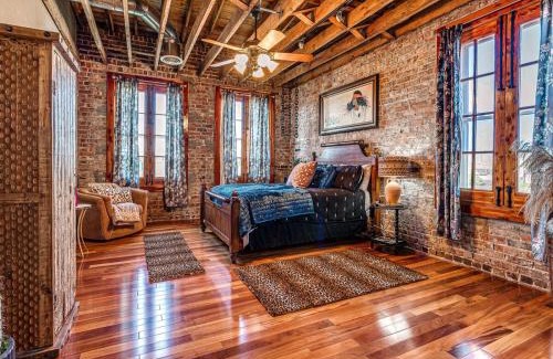 Central Oklahoma City Apartment | Large 4-Bed Stockyards Hideaway
