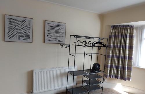 Golders Green Apartment | Large 4 bedrooms golders green