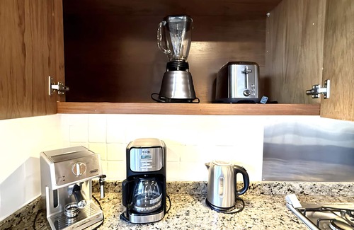 Ajijic House | Large Ajijic 2 Bedroom Retreat With Modern Amenities & Centrally Located