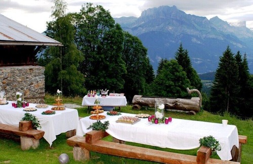 Cordon Ski Chalet | Large alpine chalet 250 m2 with all comforts for 25 people in Cordon (74)