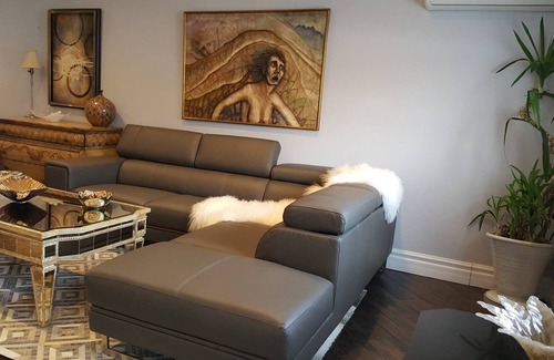 Brossard House | Large And Charming two floor main level Duplex 12 minutes from downtown Montreal