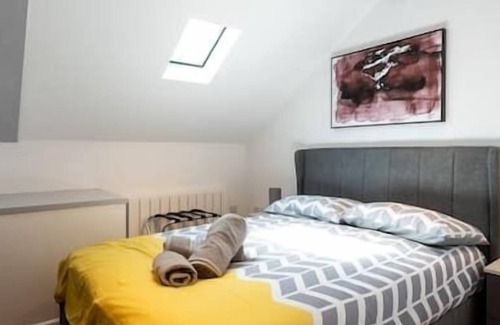 Uxbridge North Condo | Large and Luxurious Loft (BR3 II)